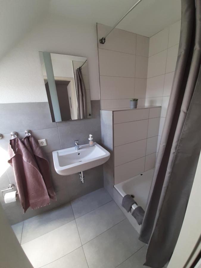 Dreibettzimmer mit eigenem Bad